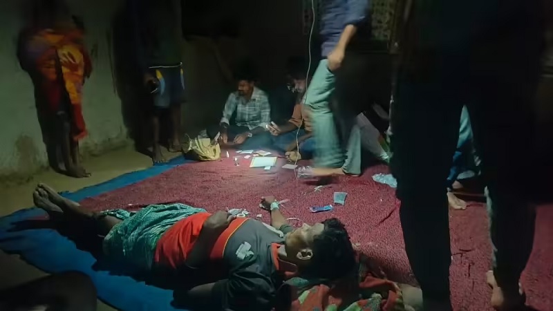 இந்தியாவின் சத்தீஸ்கரில் உணவு விஷத்தால் இரண்டு மாத குழந்தை உட்பட 5 பேர் மரணம்