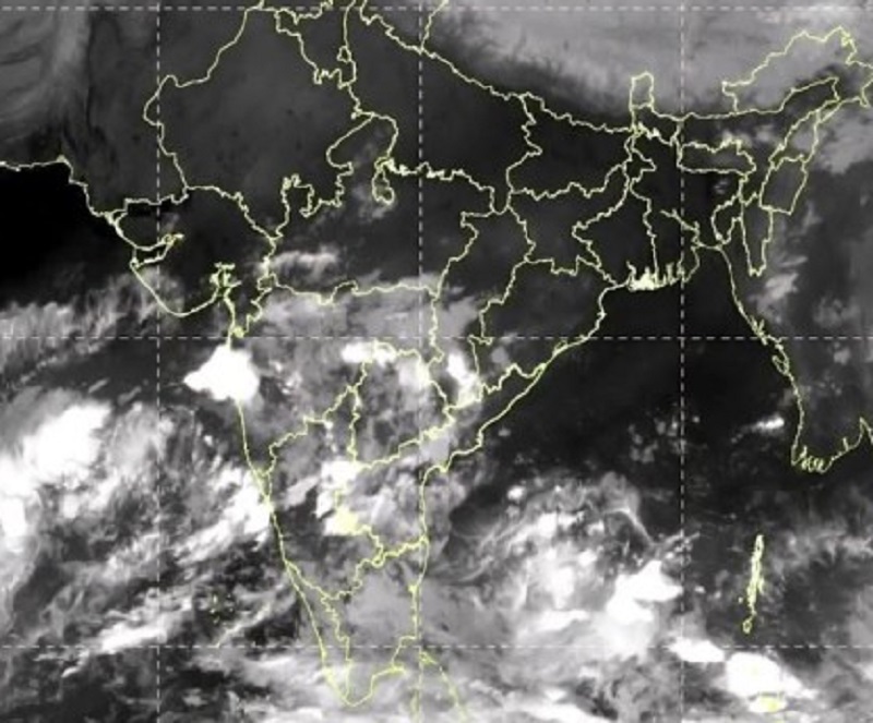 வங்காள விரிகுடாவில் தீவிரமடையும் தாழமுக்கம்: மோந்தா புயல் எச்சரிக்கை
