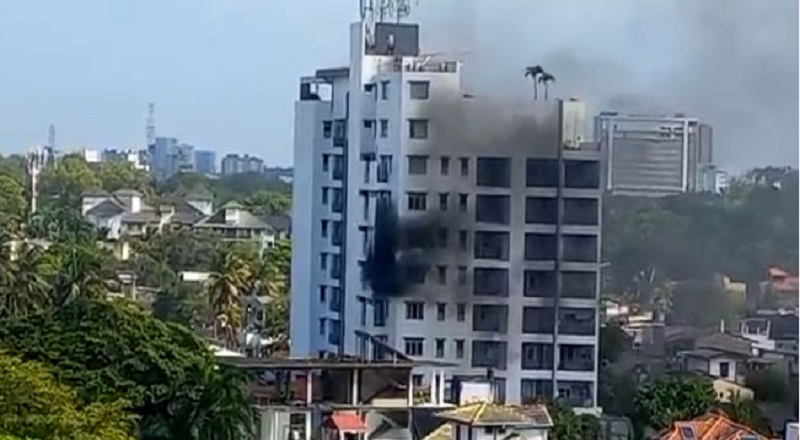 நாரஹேன்பிட்டவில் அடுக்குமாடி குடியிருப்பில் தீ விபத்து!