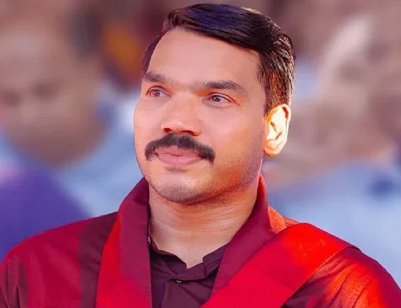 பிரச்சினைகள் பற்றி பேசுவதற்கு சுபநேரம் பார்த்துக் கொண்டிருக்க கூடாது! நாமல்