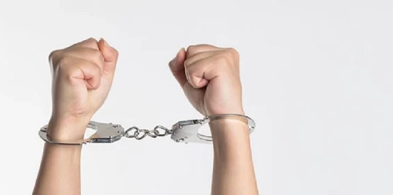 பொலிஸாரின் கடமையைத் தடுத்த பெண்! டிஐஜியின் சகோதரி என ஏமாற்றல்