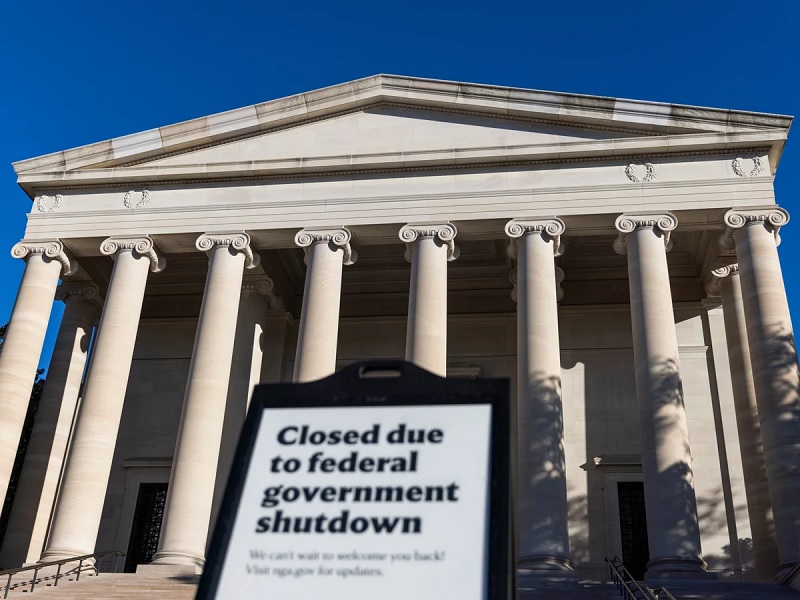 ஒரு மாத கால அரசாங்க முடக்கத்தால் 7 பில்லியன் டாலர்களை இழந்த அமெரிக்கா