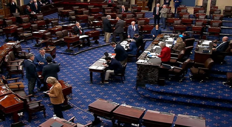 வரலாற்றில் நீண்ட முடக்கத்தை முடிவுக்கு கொண்டுவர தயாராகும்  அமெரிக்கா!