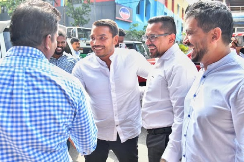 சுமார் 10 ஆண்டுகளிற்கு பின்னர் சுதந்திரக் கட்சியின் அலுவலகத்திற்கு சென்ற நாமல்!