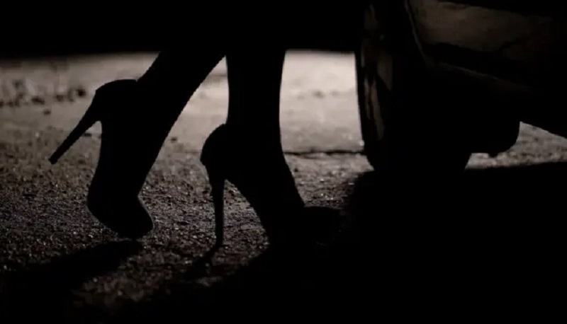 இலங்கையில் அதிகரிக்கும் பாலியல் தொழிலாளர்களின் எண்ணிக்கை! சீரழியுமா இலங்கை