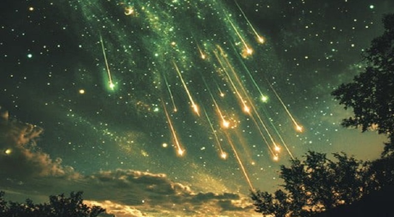 இலங்கையில் நள்ளிரவில் பொழியும் விண்கல் மழை!