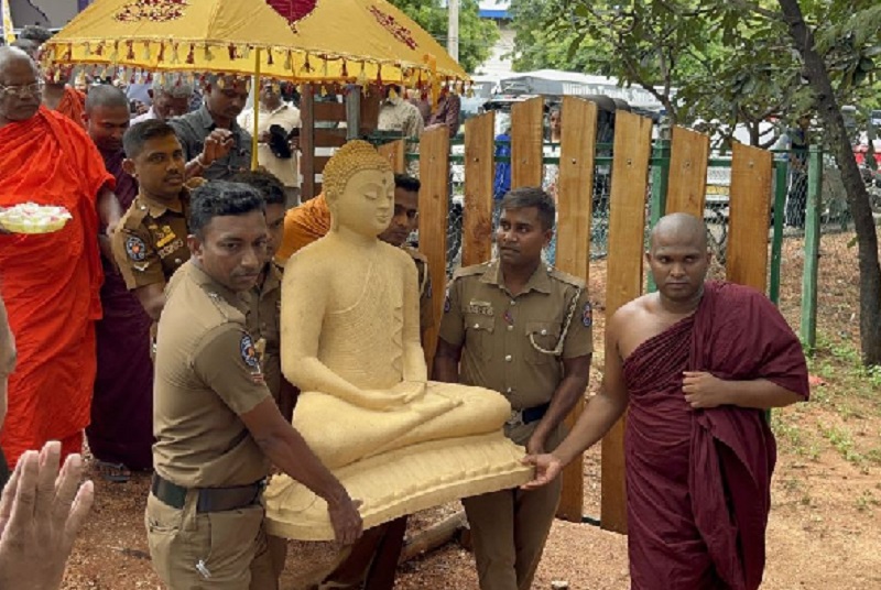 அனுமதியின்றி திடீரென முளைக்கும் புத்தர் சிலைகள்:  பின்னணியில் யார்?