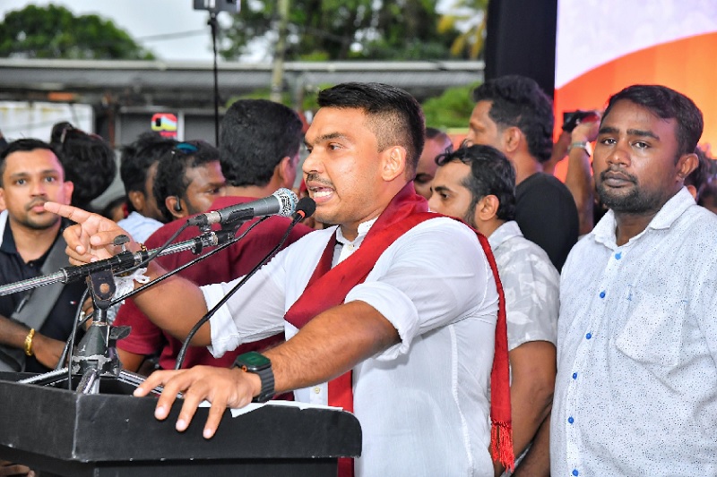 கிடைக்கும் முதலாவது சந்தர்ப்பத்திலேயே அரசாங்கத்தை வீழ்த்துவோம்! நாமல் சூளுரை