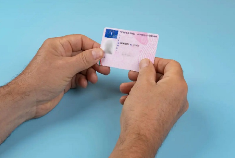 இத்தாலியில் வசிக்கும் இலங்கையர்களுக்கு சாரதி அனுமதிப் பத்திரம்!