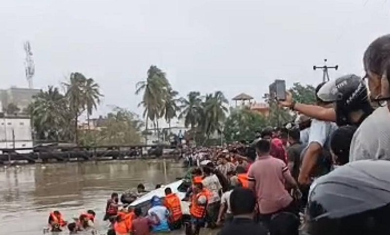 கல்முனையில்  கால்வாய்க்குள் விழுந்த சொகுசு கார் : சிறுமி உட்பட  மூவர் மரணம்