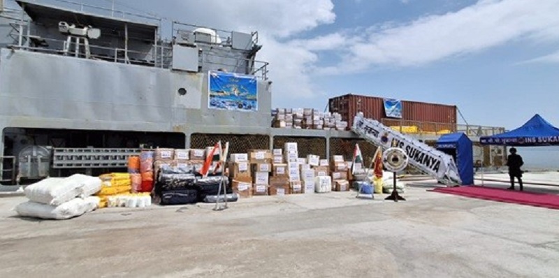 நிவாரணப் பொருட்களுடன் திருகோணமலைக்கு வந்தடைந்த இந்திய கடற்படைக் கப்பலான சுகன்யா!