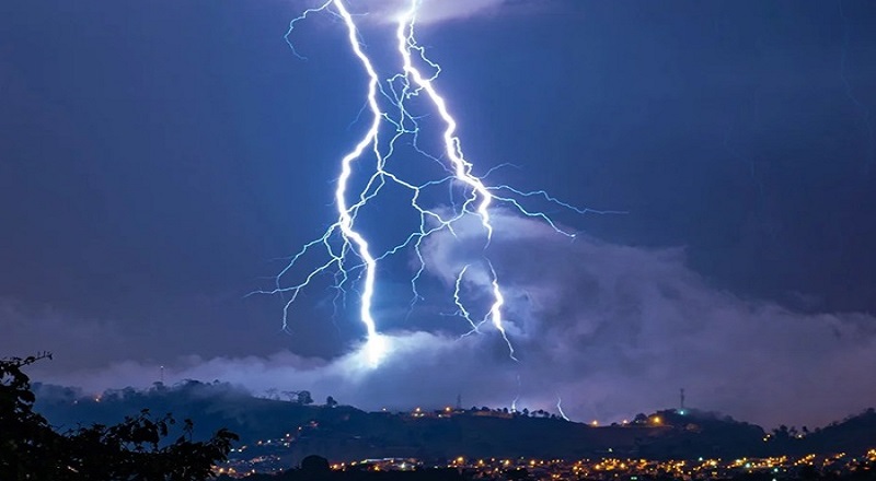 மின்னல் தாக்கம் தொடர்பில் ஏழு மாவட்டங்களுக்கு எச்சரிக்கை!