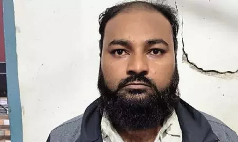 இந்தியாவில் புர்கா அணியாததால் மனைவி மற்றும் இரண்டு மகள்களை கொன்ற நபர்