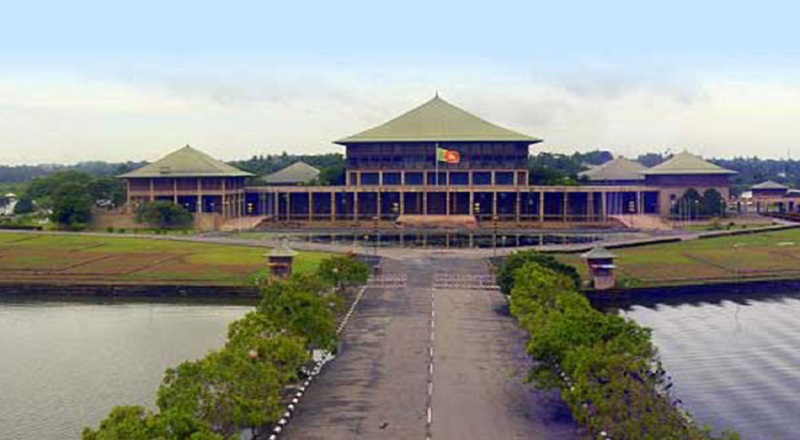 நாடாளுமன்ற உறுப்பினர்கள் மற்றும் ஊழியர்களுக்கு நீண்ட விடுமுறை!