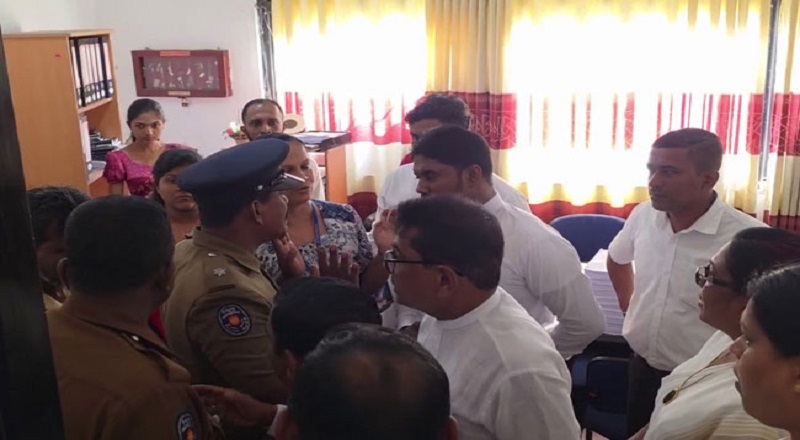 காலி மாநகர சபையின் வரவு செலவுக் கூட்டத்தில் பதற்றம்!