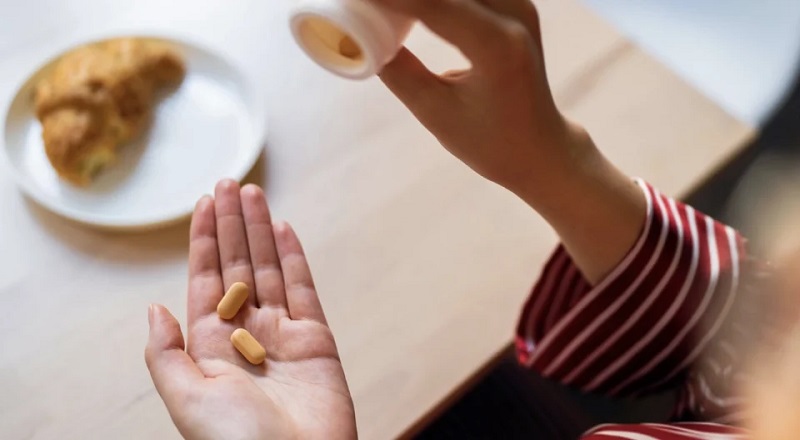 மாத்திரை உட்கொள்பவர்கள் தவிர்க்க வேண்டிய உணவுகள்!