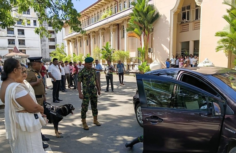 கண்டி மாவட்ட செயலகத்தில் பலப்படுத்தப்பட்டுள்ள பாதுகாப்பு