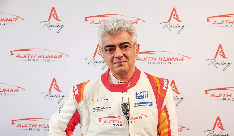 உலக மக்களுக்கு புத்தாண்டு வாழ்த்து தெரிவித்த நடிகர் அஜித் குமார்