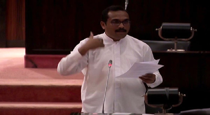 எதிர்காலத்தில் கட்டாயமாகும் பொதுப் போக்குவரத்து உரிமம் - பிமல் ரத்நாயக்க அறிவிப்பு!