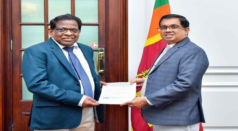 இலங்கையை மீளக் கட்டியெழுப்ப  10 மில்லியன் ரூபாயை நன்கொடையாக வழங்கிய லண்டன் தொழிலதிபர்!