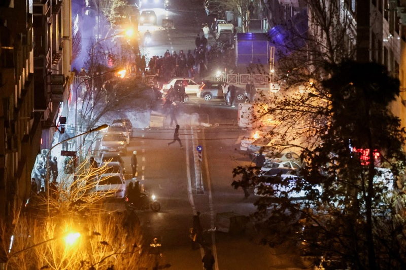 ஈரானில் தொடரும் போராட்டங்கள் - இதுவரை 2000க்கும் மேற்பட்டோர் மரணம்