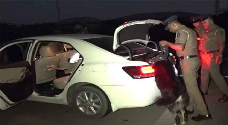 கொழும்பு-கட்டுநாயக்க அதிவேக நெடுஞ்சாலையில் பொலிஸார் திடீர் சோதனை நடவடிக்கை!