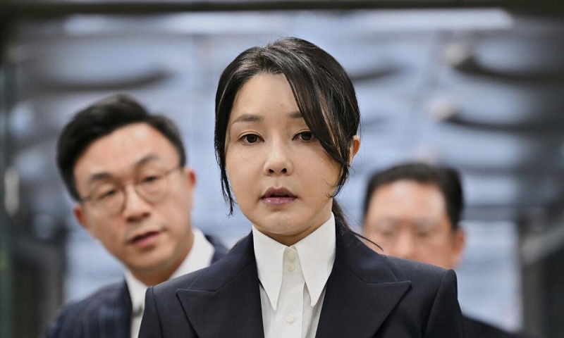 தென் கொரியாவின் முன்னாள் முதல் பெண்மணிக்கு 20 மாத சிறைத்தண்டனை