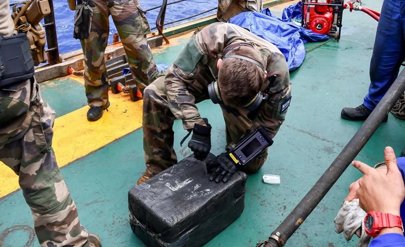 பசிபிக் பகுதியில் பிரெஞ்சு கடற்படையினரால் 4.24 டன் கொக்கைன் பறிமுதல்