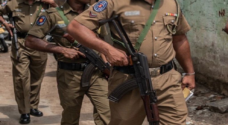 வத்தளையில் உயிருடன் இருந்த வெடிபொருட்கள் அடங்கிய பொதி மீட்பு!