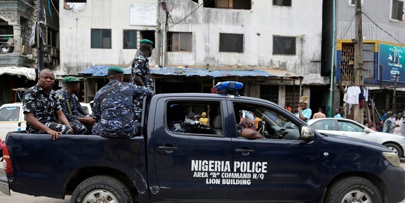 நைஜீரியாவில் ஆயுதக் குழு நடத்திய தாக்குதல்களில் 33 பேர் கொலை