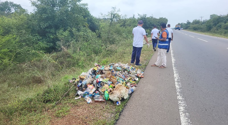இரணைமடு விமானப்படையினரின் ஏற்பாட்டில் சிரமதானப்பணி!