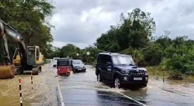 பொலன்னறுவை-மட்டக்களப்பு பிரதான சாலையில் பெருக்கெடுத்த வெள்ளம்!