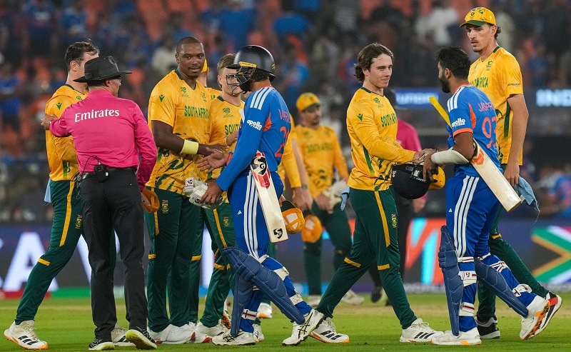 சூப்பர் 8 சுற்றில் முதல் தோல்வியை பதிவு செய்த இந்திய அணி