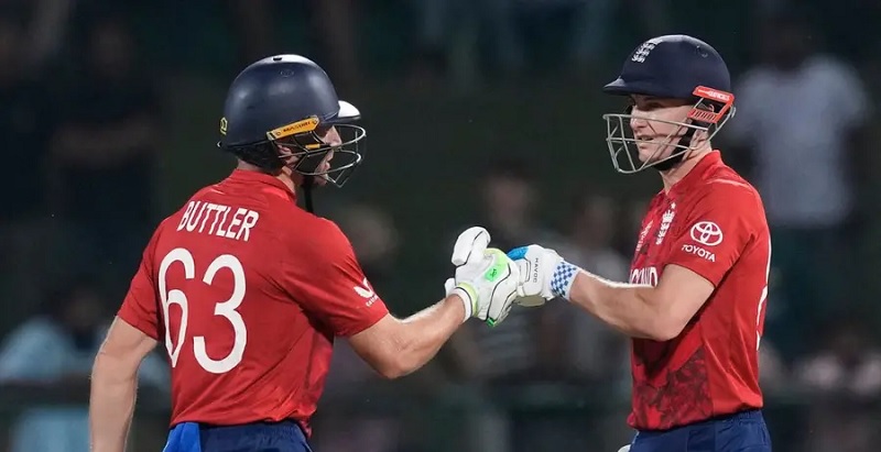 டி20 உலக கோப்பை தொடரின் அரையிறுதிக்கு முன்னேறிய இங்கிலாந்து