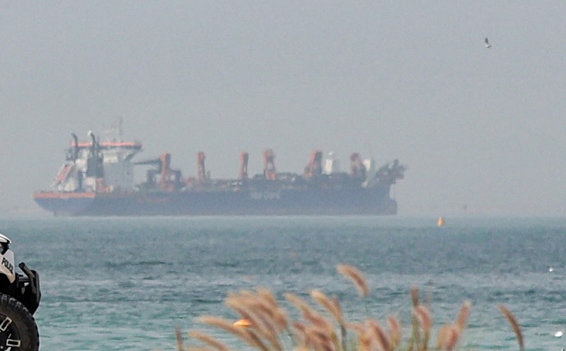 காலி கடற்பரப்பில் விபத்துக்குள்ளான ஈரானிய கப்பல் - 35 பேர் மீட்பு