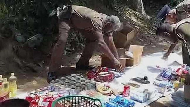 திட்வா சூறாவளி நிவாரணப் பொருட்களை பதுக்கிய இரண்டு பெண் அபிவிருத்தி அதிகாரிகள் கைது