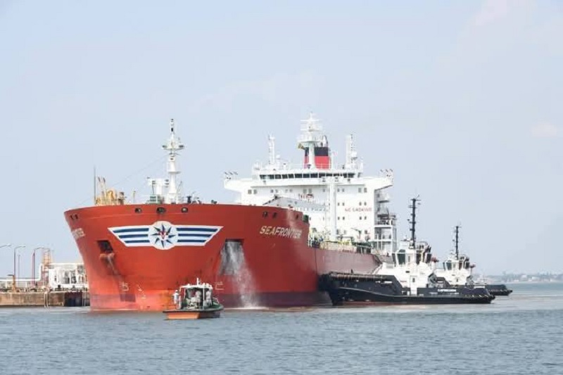 37,800 மெட்ரிக் டன் எரிபொருளுடன் இலங்கையை வந்தடைந்த கப்பல்