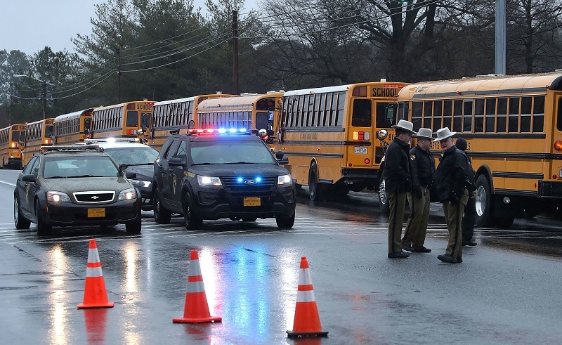 அமெரிக்காவில் அதிகரிக்கும் பள்ளி துப்பாக்கிச் சூடு சம்பவங்கள்