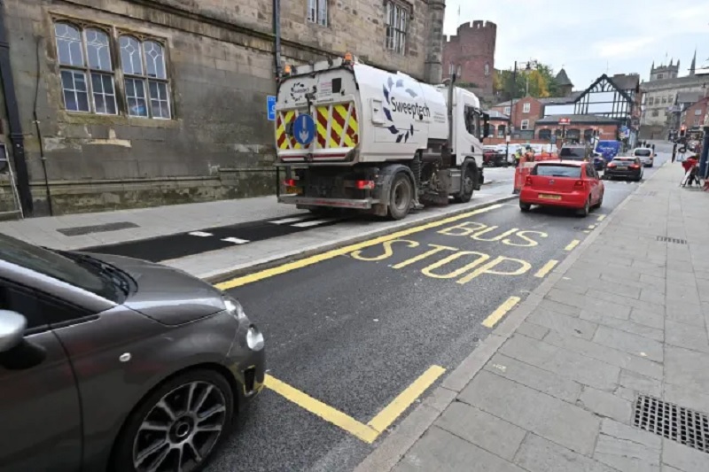 சுவிஸ் நெடுஞ்சாலைகளில் பேரூந்து தரிப்பிடத்தில் வாகனங்களை நிறுத்தினால் 2000 வரை தண்டம்