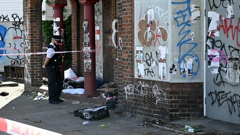 யூத தளங்கள் மீது தாக்குதல் - இங்கிலாந்தில் இரண்டு பதின்ம வயது இளைஞர்கள் கைது