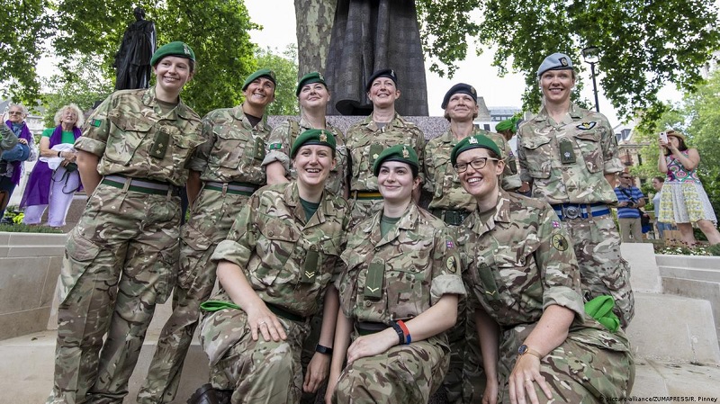 பிரித்தானியாவில் பெண்களுக்கான கட்டாய ராணுவ சேவை அறிமுகப்படுத்தப்படும் அபாயம்