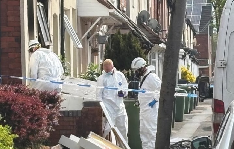 இங்கிலாந்தில் குடியிருப்பொன்றில் ஏற்பட்ட தீ விபத்தில் 02 குழந்தைகள் மரணம் - ஒருவர் கைது