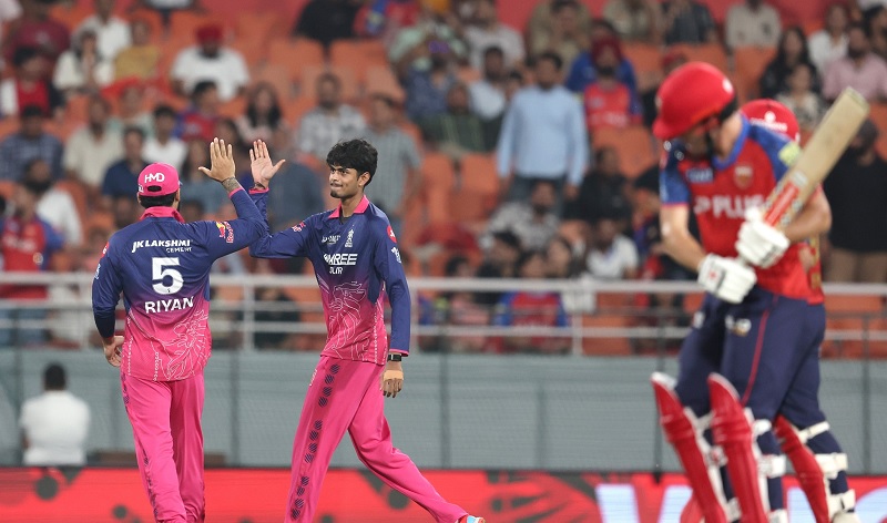 IPL M40 - ராஜஸ்தான் அணிக்கு எதிராக 222 ஓட்டங்கள் குவித்த பஞ்சாப் கிங்ஸ்