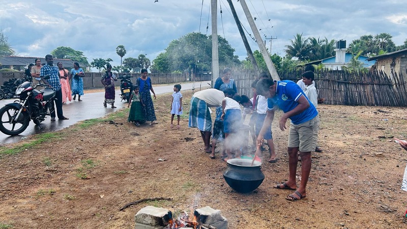 யாழ்ப்பாணம் - கட்டைக்காட்டில் முள்ளிவாய்க்கால் கஞ்சி வழங்கி இனப்படுகொலை வாரம் ஆரம்பம்!