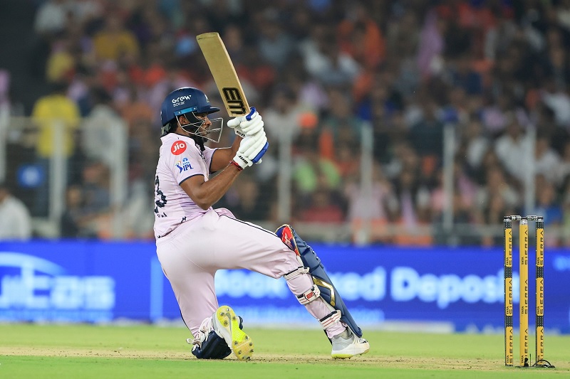 IPL M56 - சன்ரைசர்ஸ் ஐதராபாத் அணிக்கு 169 ஓட்டங்கள் இலக்கு