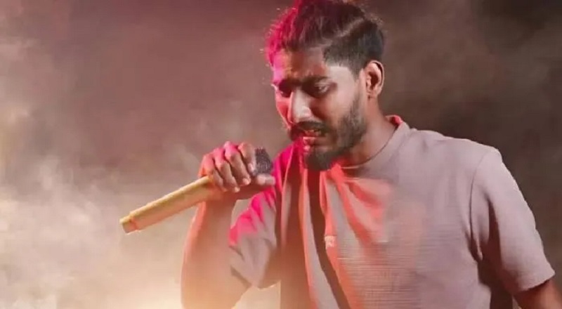 அணிதிரள்வோம் - பாடகரான சங்கீர்த்தனனின் விடுதலையை வலியுறுத்தி கிளிநொச்சியல் கவனயீர்ப்பு போராட்டம்!!