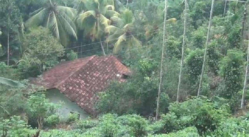 நிலச்சரிவு அபாயம் - 06 குடும்பங்கள் வெளியேற்றம்!