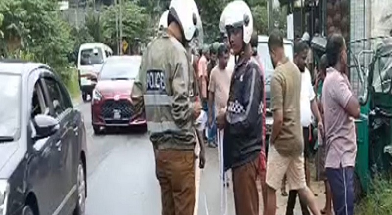 கேகாலையில்  07 வாகனங்கள் மோதி கோர விபத்து - பெண் பலி!