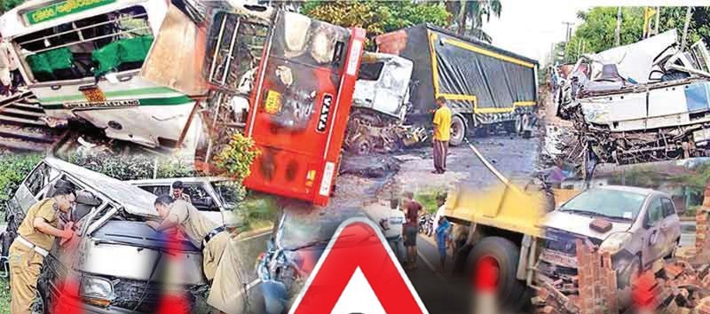 இலங்கை முழுவதும் வெவ்வேறு சாலை விபத்துக்களில் நால்வர் பலி