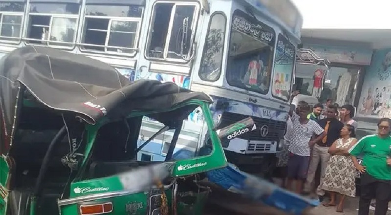 நாட்டின் பல்வேறு பகுதிகளில் இடம்பெற்ற சாலை விபத்துகள் - 06 பேர் உயிரிழப்பு
